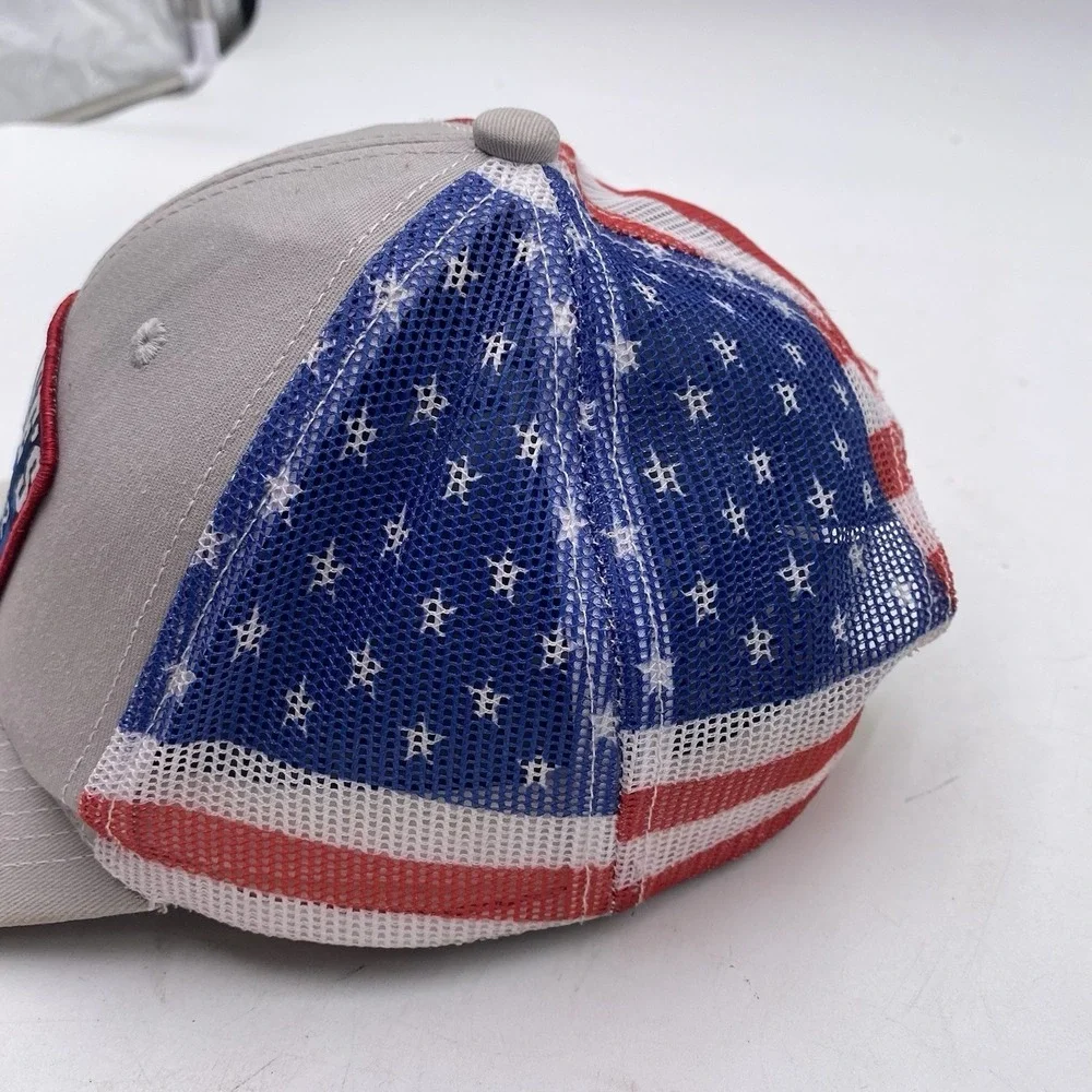 Buc-Ees Patriotic Hat Patriotic SnapBack Trucker Mesh American Flag Stars Stripe